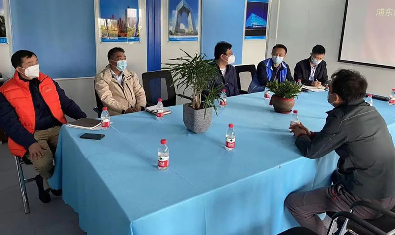 上海市浦东新区惠南镇杨扬镇长在走访pp电子南汇园区.jpg 上海市浦东新区惠南镇杨扬镇长在走访pp电子南汇园区.jpg